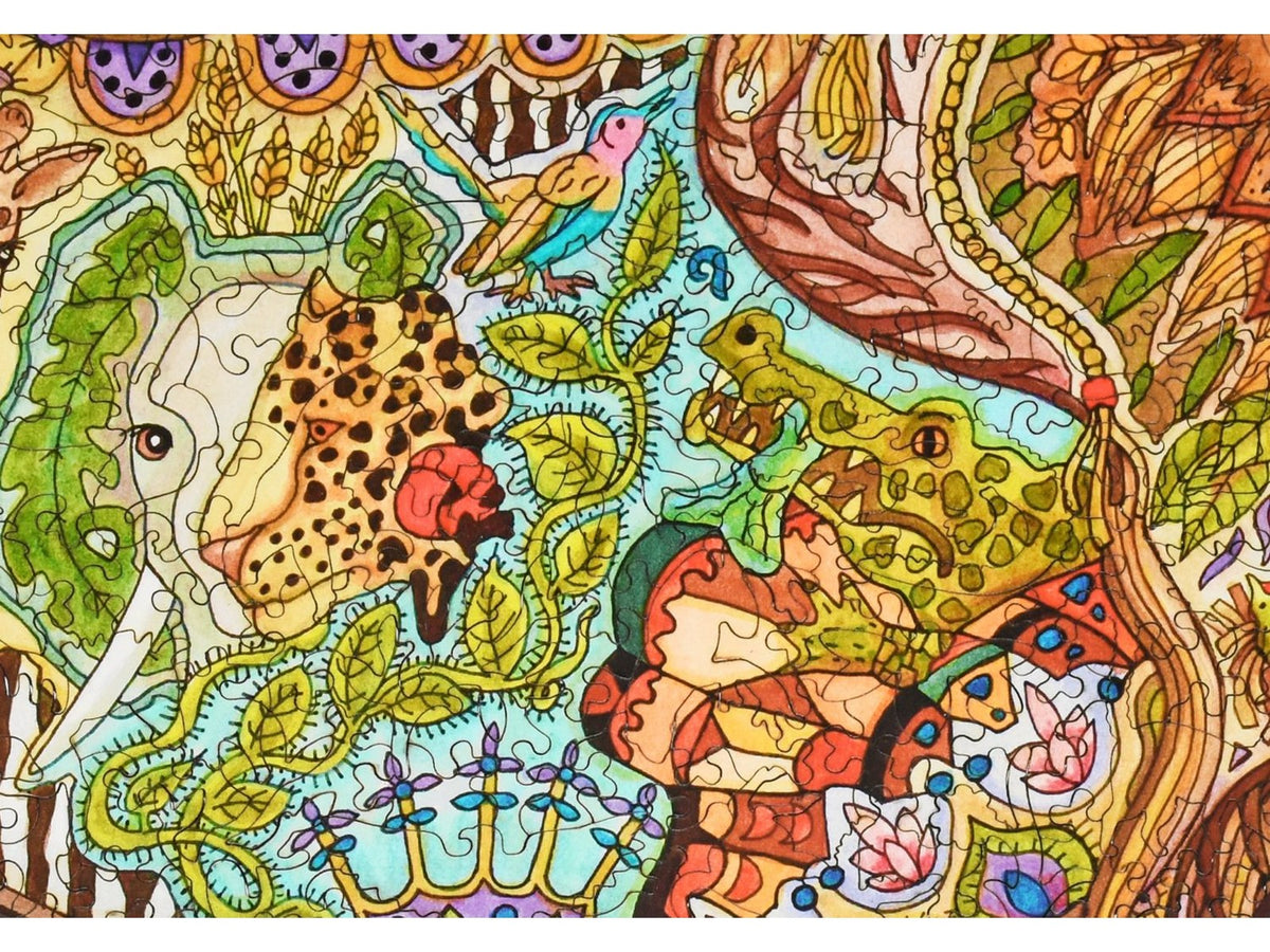 A closeup of the front of the puzzle, Lion, showing the detail in the pieces.