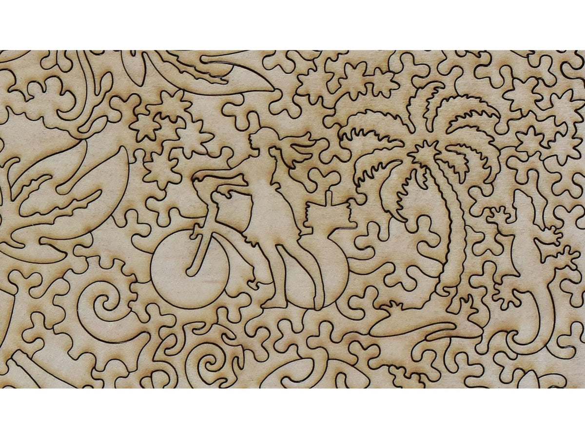 A second closeup of the back of the puzzle, Maui, showing the detail in the pieces.